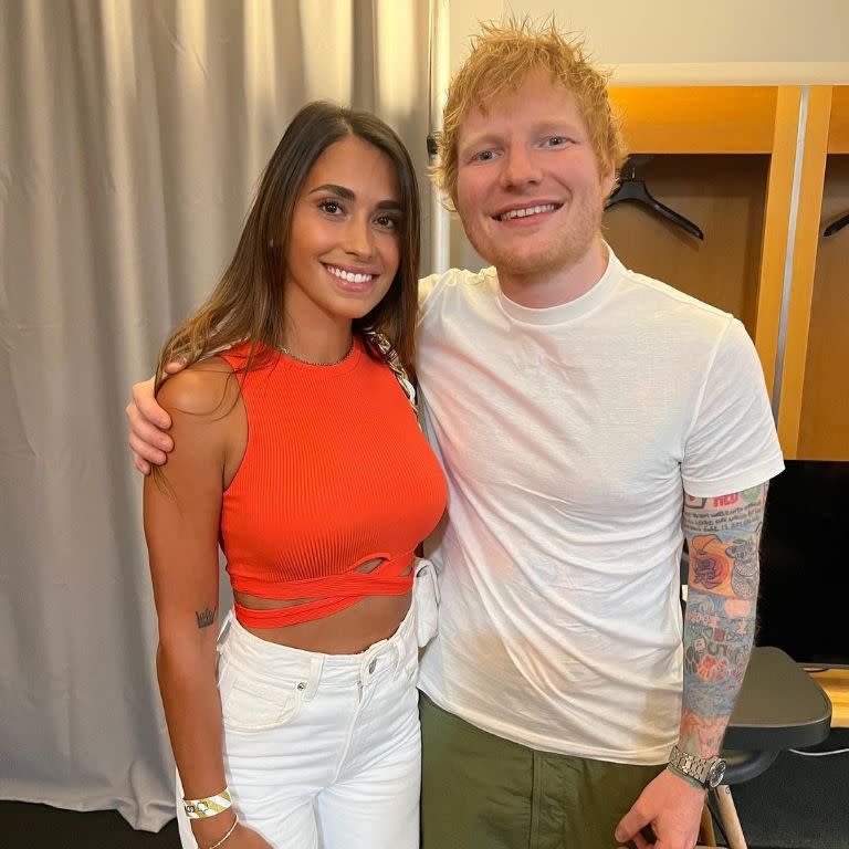 Antonela y Sheeran luego del concierto. 