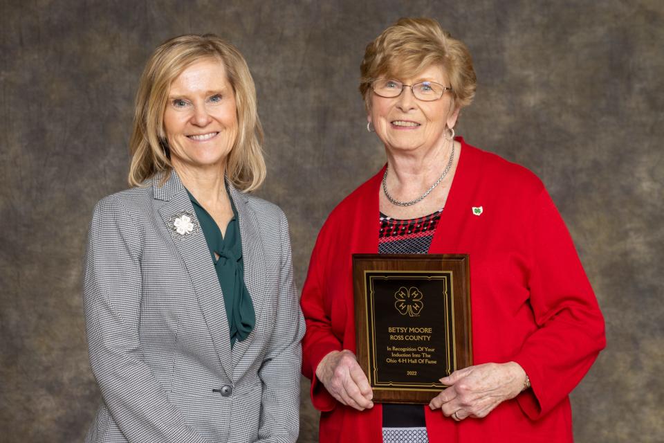 Ohio 4-H Volunteer Hall of Fame – Betsy Moore (right) with Ohio 4-H Foundation President Lisa Peterson (left)