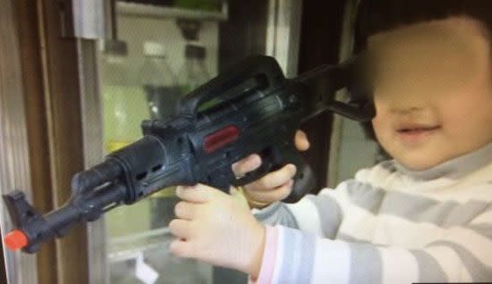 The owner's little girl looked for the alleged robbers with a toy gun. Photo: 7 News