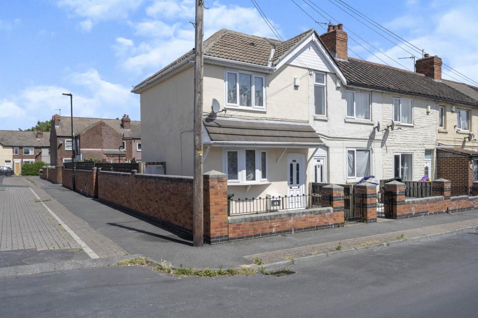 House for sale in Doncaster