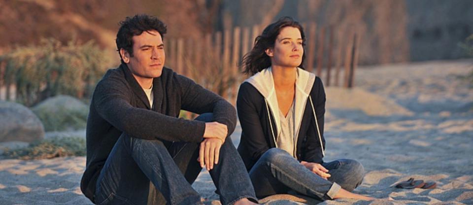 Ted (Josh Radnor) and Robin (Cobie Smulders) appear in a scene from "How I Met Your Mother." (Photo: CBS)