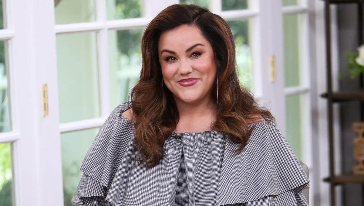 American Housewife Star Katy Mixons Ex-Nanny Accuses Actress of Being Nightmare Boss photo