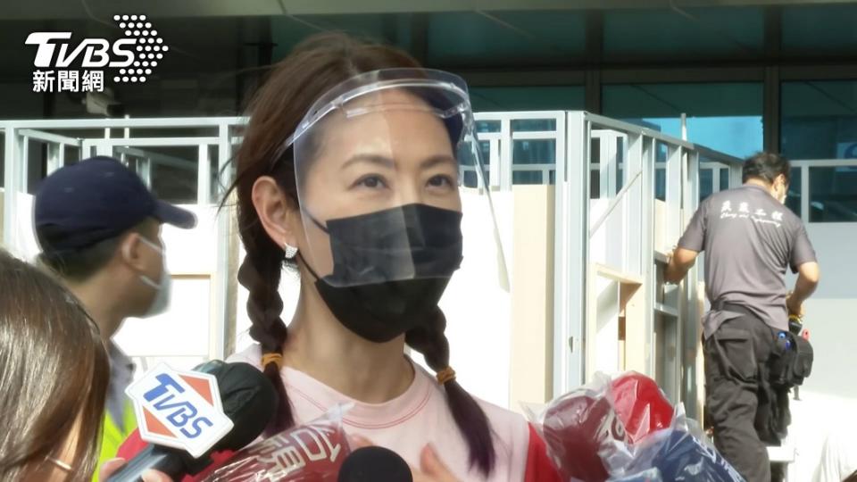 賈永婕又追加捐70台電子影像喉頭鏡。（圖／TVBS資料畫面）