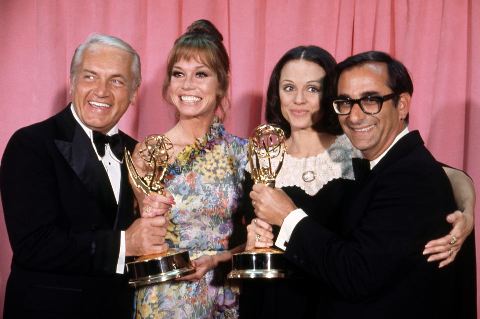 LOS ANGELES, CA - MAY 20: (L-R) Actors Ted Knight, Mary Tyler Moore, Valerie Harper and director Jay Sandrich holding their Emmy Awards in the press room at The 25th Primetime Emmy Awards on May 20, 1973 at Shubert Theatre, Los Angeles, California. (Photo by Walt Disney Television via Getty Images)