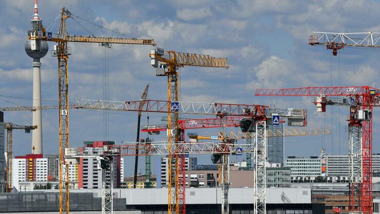 Vor der Tarifrunde sind sich die Parteien uneins über die Lage der Baubranche. Foto: dpa