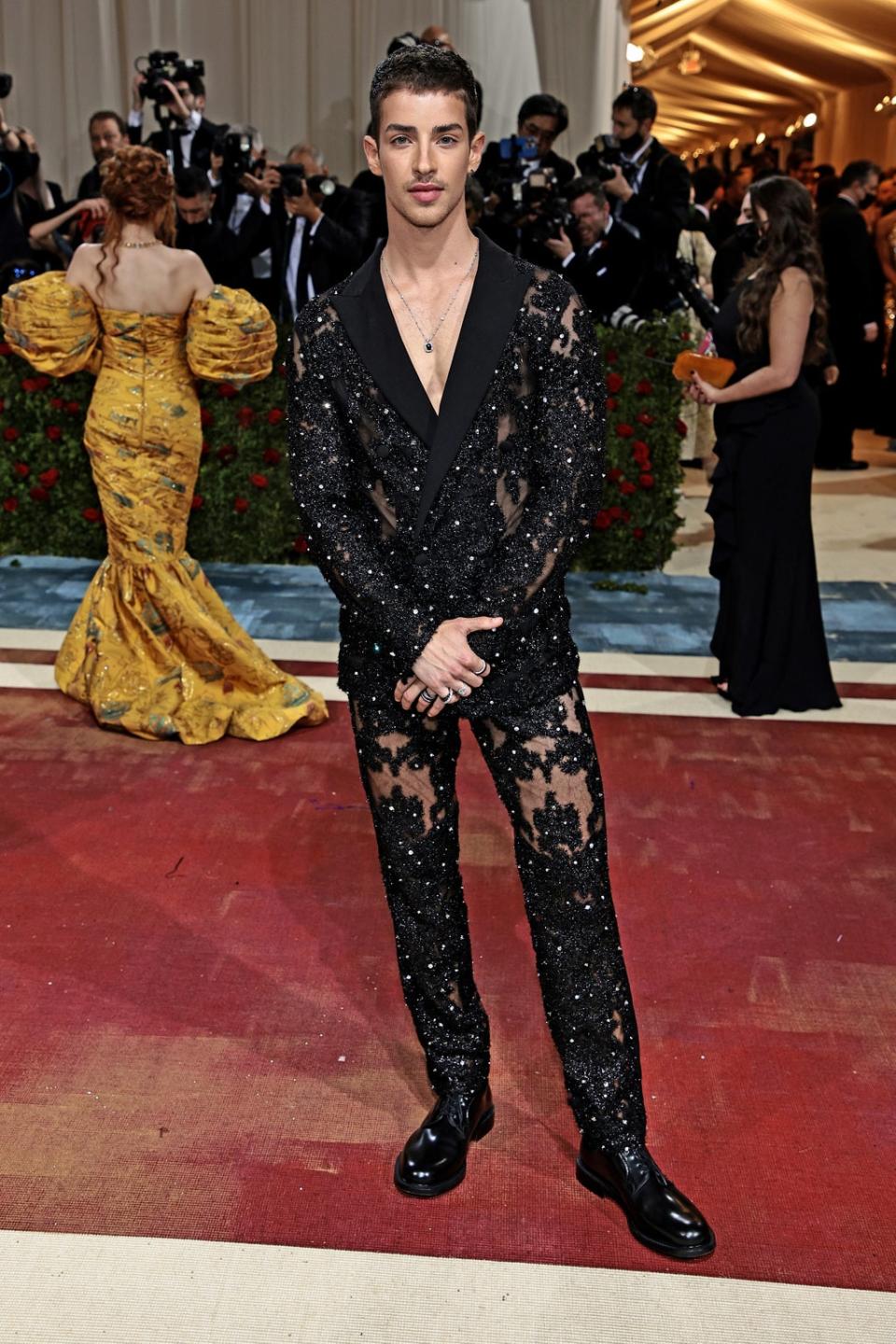 Manu Rios in Moschino (Getty Images for The Met Museum/)