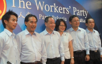 The Workers' Party's third batch of candidates (left to right): Toh Hong Boon, Mohamad Rahizan Yaacob, Low Thia Khiang, Sylvia Lim, Koh Choon Yong and Poh Lee Guan. (Yahoo! photo/Ignatius Chay)