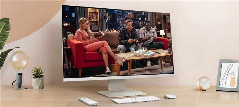 LG MyView 31.5” 4K IPS高畫質智慧顯示器以4K螢幕產生更清晰生動的影像，透過鮮豔的色彩呈現搭配立體聲喇叭營造非凡體驗，可隨時將工作空間轉換為家庭劇院。（圖／品牌業者提供）