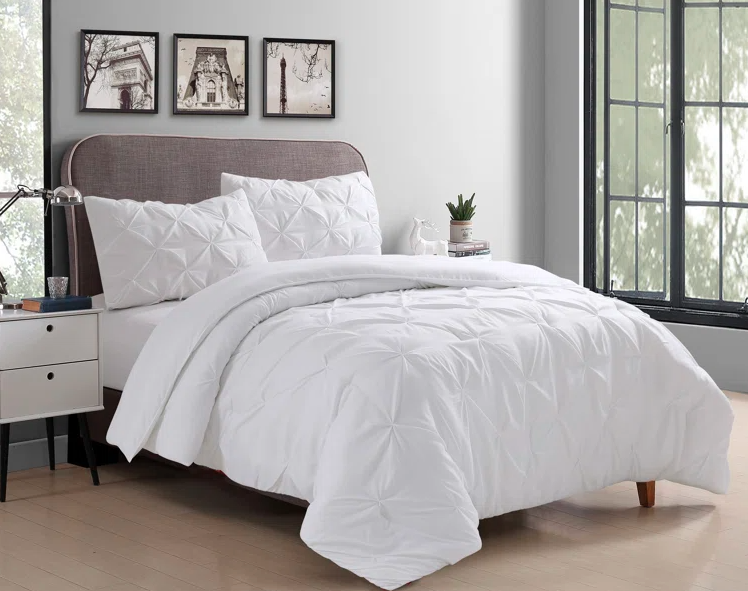 Dasean Microfiber Traditional Comforter Set