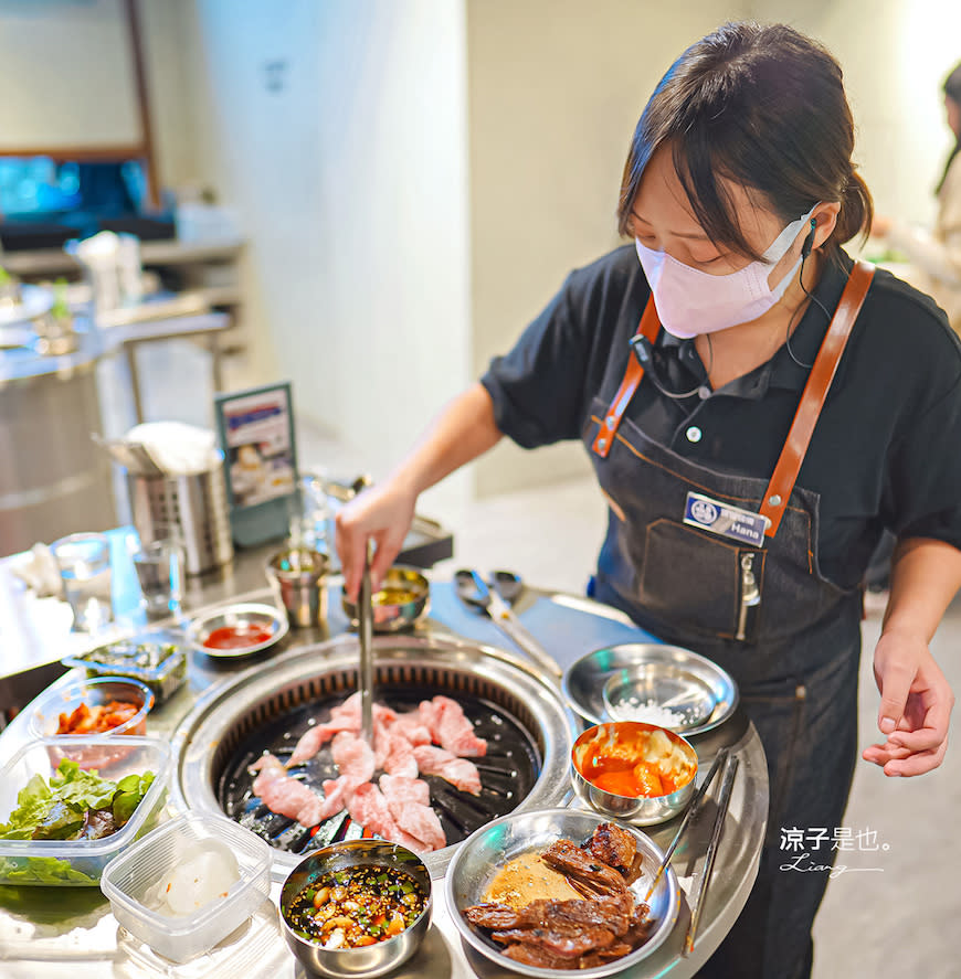 台中｜新村站著吃烤肉