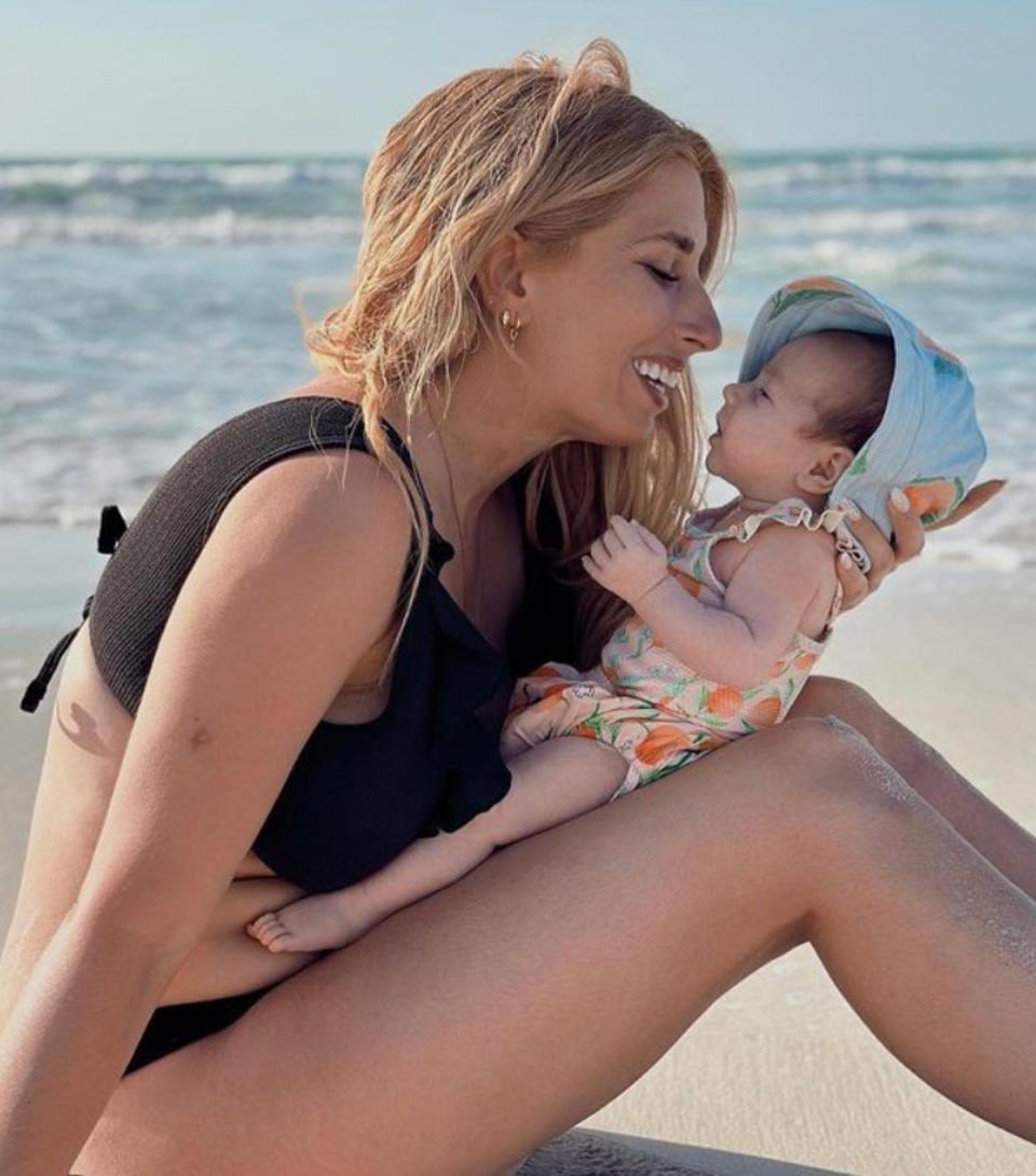 Solomon lapped up the Abu Dhabi sunshine with daughter Belle (Stacey Solomon/INSTAGRAM)