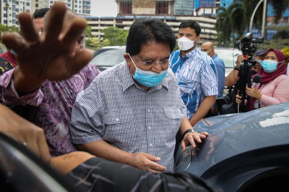 Former Federal Territories minister Datuk Seri Tengku Adnan Tengku Mansor is pictured leaving the Kuala Lumpur Court Complex December 21, 2020. ― Picture by Yusof Mat Isa