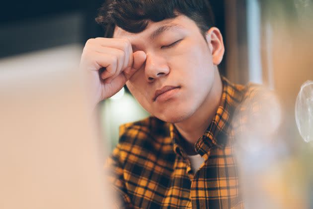 When the headlines about bigotry and xenophobia get to you, therapists say to lean into your friends. (Photo: fanjianhua via Getty Images)