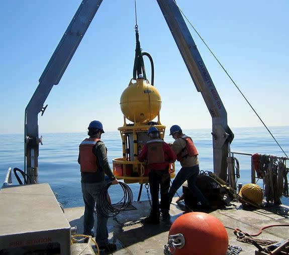 This device, an environmental sample processor, automatically collects a sample of water and then rapidly tests it for DNA and toxins. The device is being deployed in the Gulf of Maine to watch for the potentially harmful toxins released by alg