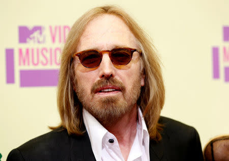FILE PHOTO: Musician Tom Petty arrives for the 2012 MTV Video Music Awards in Los Angeles, September 6, 2012. REUTERS/Danny Moloshok/File Photo