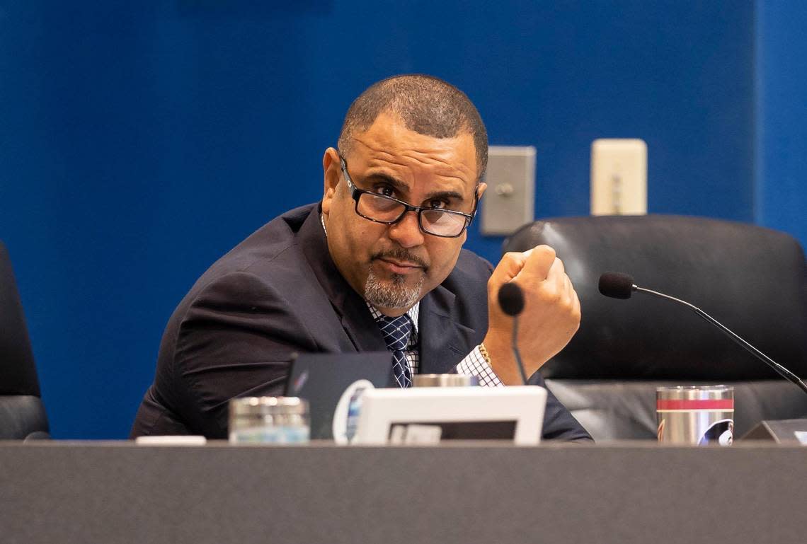 Broward County School Board member Manuel Nandy Serrano speaks during a meeting at the Kathleen C. Wright Administration Center on Monday, Nov. 14, 2022, in Fort Lauderdale, Fla. Serrano initially said he thought the board should honor its decision last month to put Broward Superintendent Vickie Cartwright on a 90-day probationary period. But then he voted to fire her Monday evening in a 5-4 vote. MATIAS J. OCNER/mocner@miamiherald.com