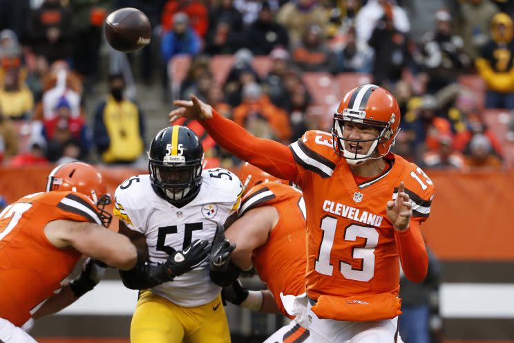 Josh McCown will start at quarterback for the Browns in Week 12 (AP)