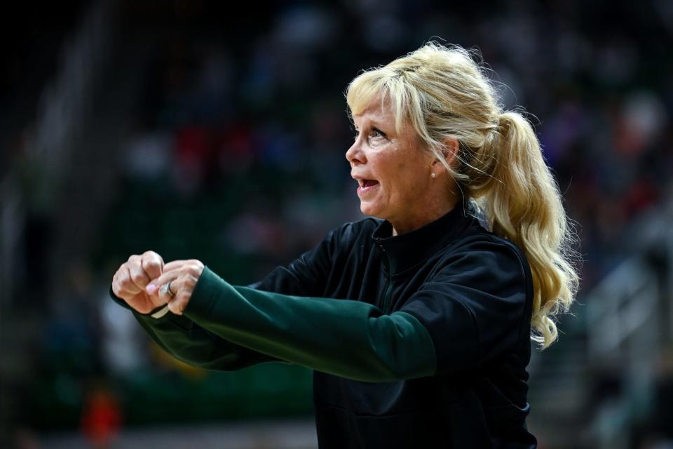 Michigan State's head coach Suzy Merchant communicates with the team during the third quarter in the game against Delaware State on Monday, Nov. 7, 2022, at the Breslin Center in East Lansing.