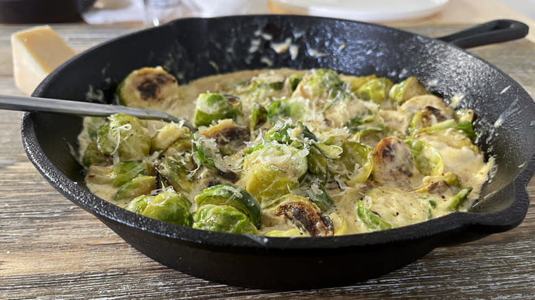 Brussels sprouts in cream sauce