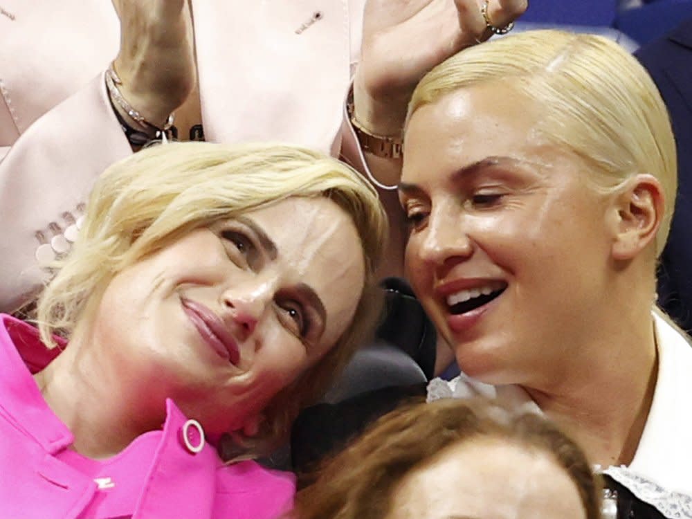 Bald ein Ehepaar: Rebel Wilson (l.) und ihre Partnerin Ramona. (Bild: imago images/UPI Photo)