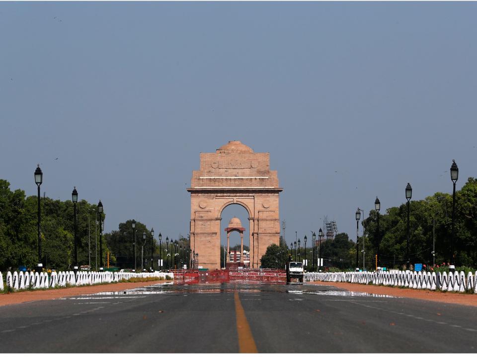 Pollution coronavirus India Gate war memorial New Delhi, India