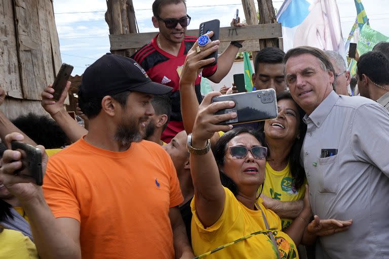 El presidente brasileño, Jair Bolsonaro, en un acto con simpatizantes Nova Jerusalem. (AP Photo/Eraldo Peres)