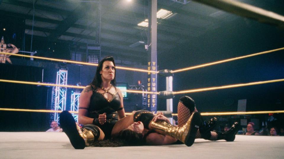 Photo still from 'Wrestlers'