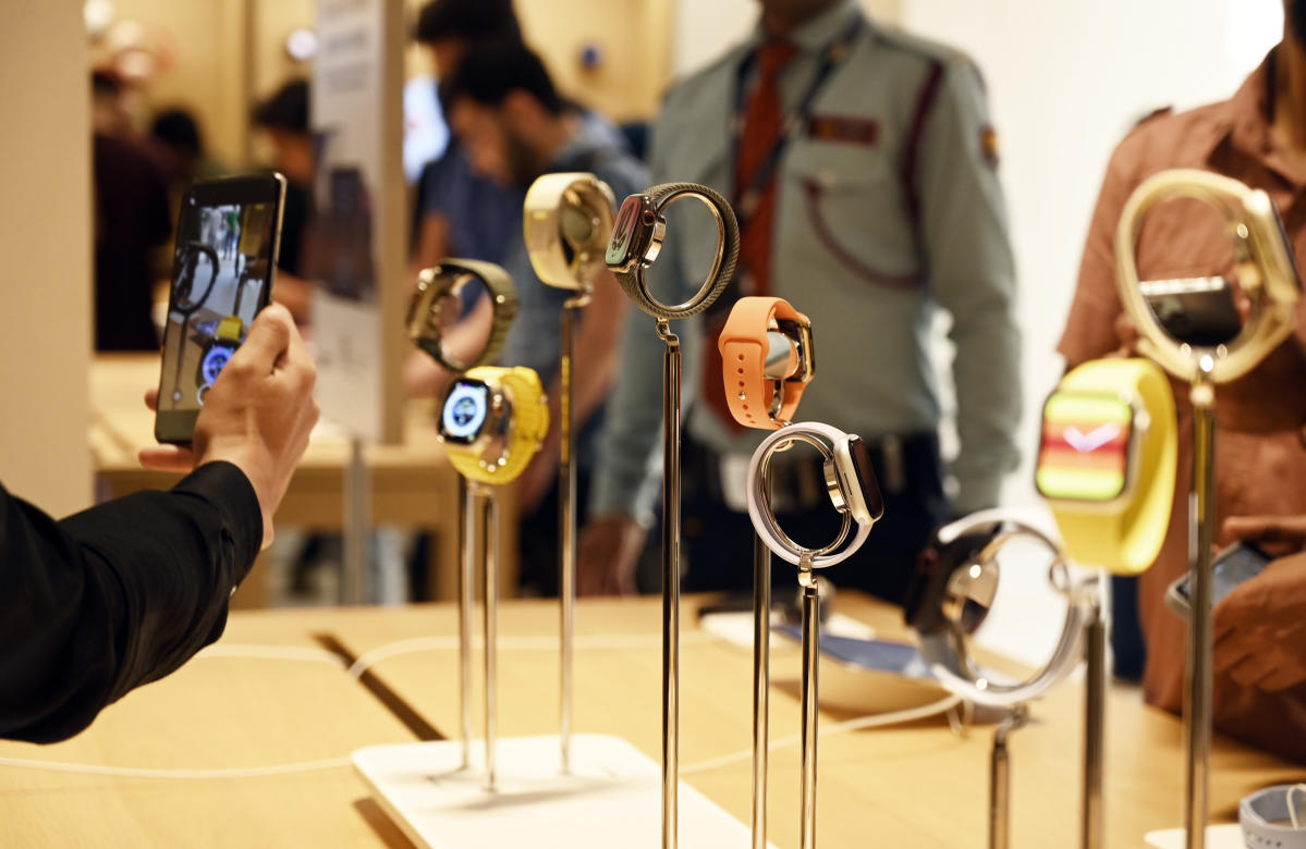 The Morning After: Apple Watch X will herald a dramatic redesign