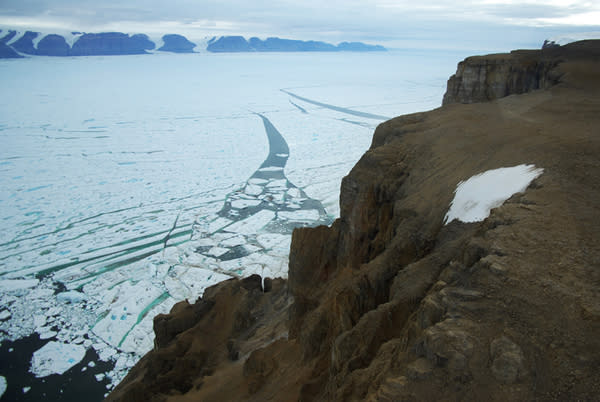 Manhattan-Size Iceberg Breaks Away from Greenland Glacier