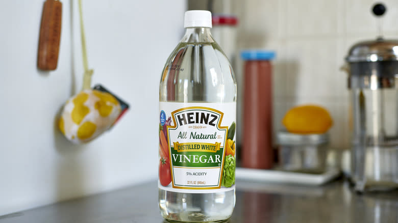 bottle of Heinz vinegar