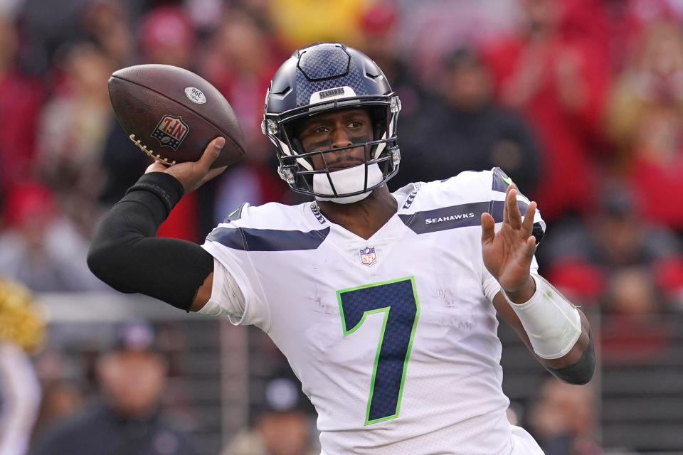 Jan 14, 2023; Santa Clara, California, USA; Seattle Seahawks quarterback <a class="link " href="https://sports.yahoo.com/nfl/players/26662" data-i13n="sec:content-canvas;subsec:anchor_text;elm:context_link" data-ylk="slk:Geno Smith;sec:content-canvas;subsec:anchor_text;elm:context_link;itc:0">Geno Smith</a> (7) makes a throw in the second quarter of a wild card game against the San Francisco 49ers at Levi’s Stadium. Mandatory Credit: Cary Edmondson-USA TODAY Sports