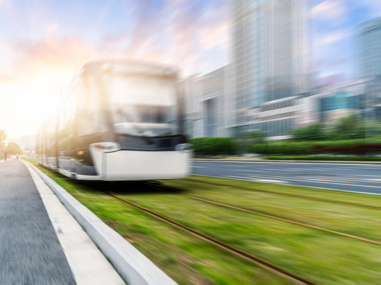 In der chinesischen Millionenstadt Nanjing entsteht ein neuer Bahnhof, für dessen Design die Einwohner aber nur Spott übrig haben. (Symbolbild: Getty Images)