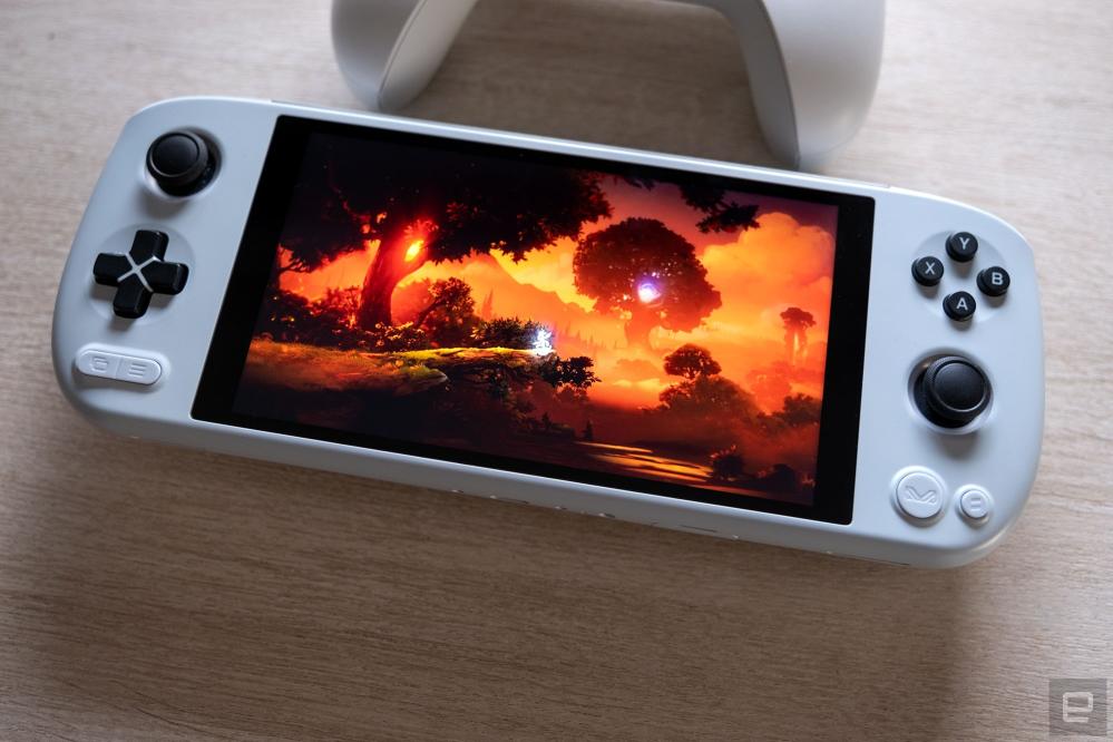 Steam Deck handheld Gaming Machine 🔥 A Nintendo Switch killer? For more  details, chat with us.