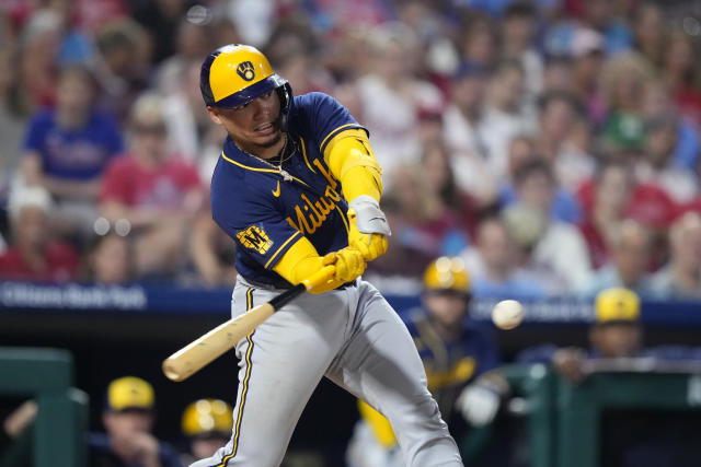 Willy Adames sparks Brewers' offensive outburst in win over Pirates