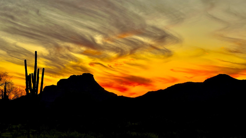 <div>Jim Sandahl captured this beautiful sunset along Bush Highway in Mesa</div>