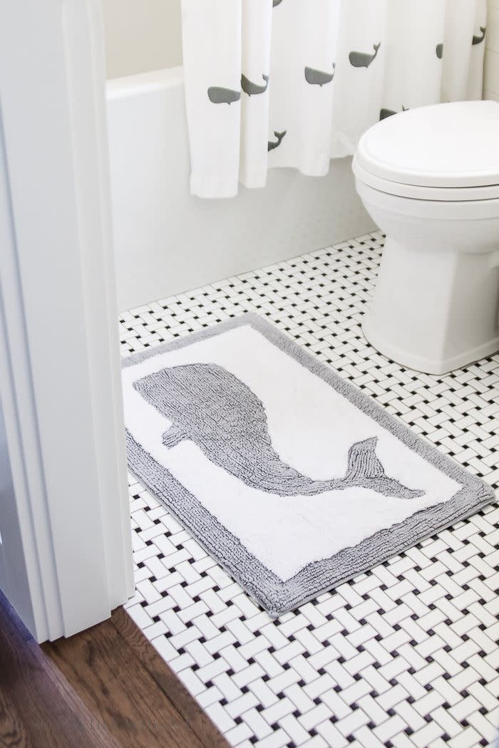 Whale-Themed Kid's Bathroom