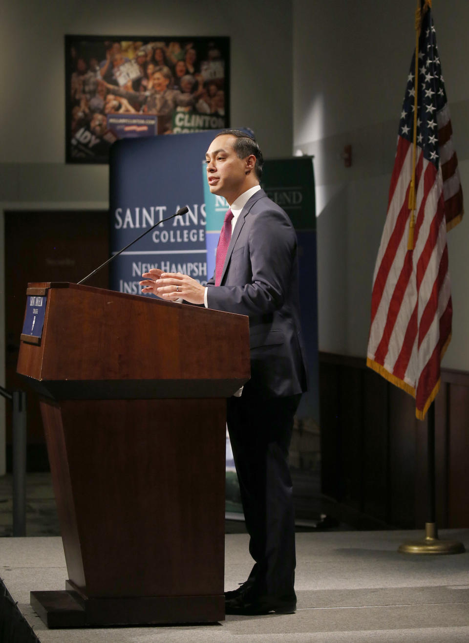 Julian Castro, former U.S. Secretary of Housing and Urban Development and candidate for the 2020 Democratic presidential nomination, speaks at Saint Anselm College, Wednesday, Jan. 16, 2019, in Manchester, N.H. (AP Photo/Mary Schwalm)