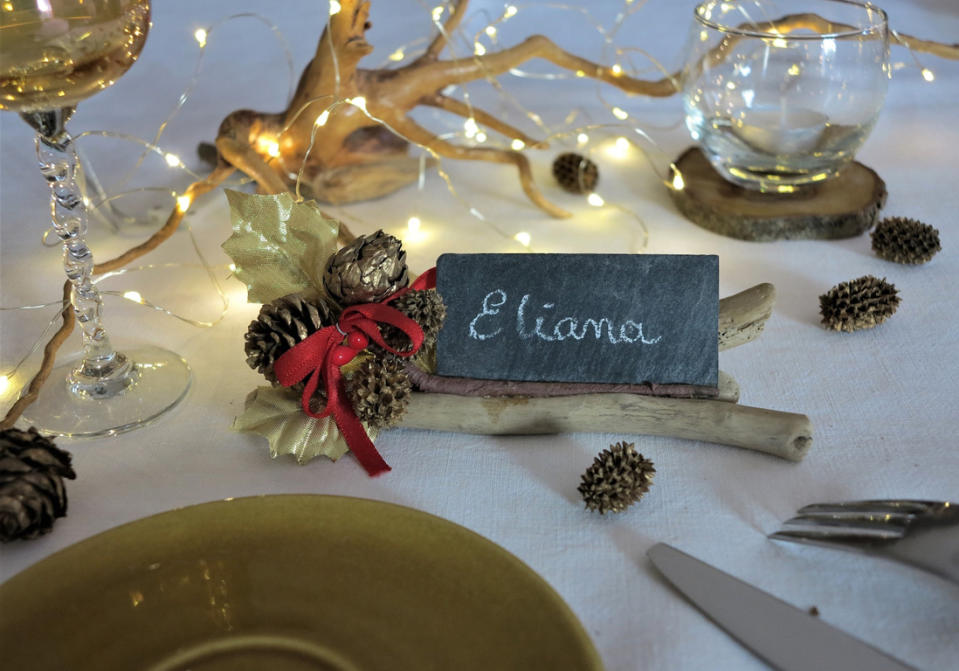 15 idées de marque-places de Noël à faire soi-même pour sa déco de table