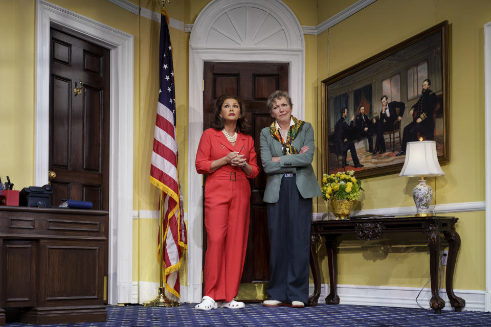 Vanessa Williams and Julie White - Credit: Photo by ©Paul Kolnik