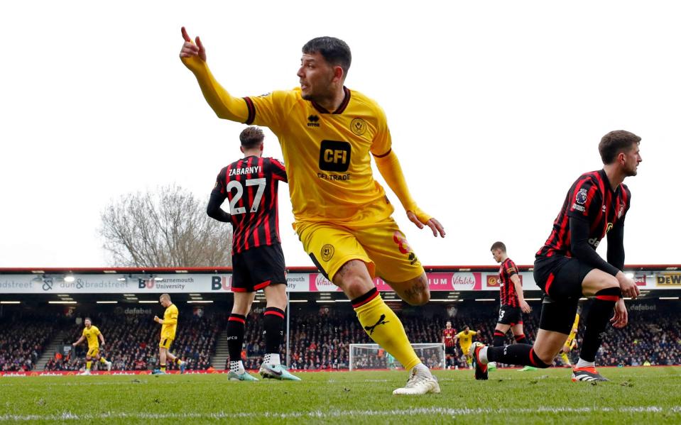 Gustavo Hamer celebrates scoring a goal