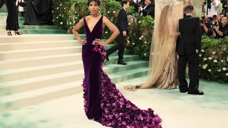 <div>NEW YORK, NEW YORK - MAY 06: Kerry Washington attends The 2024 Met Gala Celebrating "Sleeping Beauties: Reawakening Fashion" at The Metropolitan Museum of Art on May 06, 2024 in New York City. (Photo by Dia Dipasupil/Getty Images)</div>