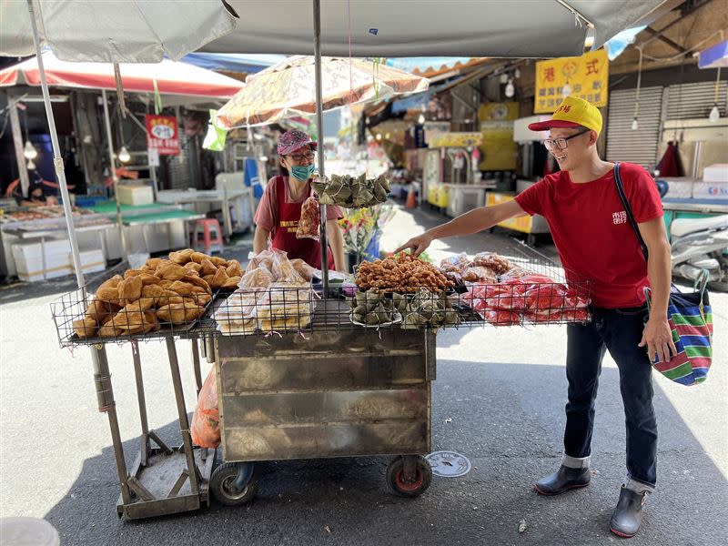 宜蘭市場必吃美食：九層炊、油飯、雙胞胎點心、古早味紅茶等，通通吃得到。（圖／綠舞國際觀光飯店提供）