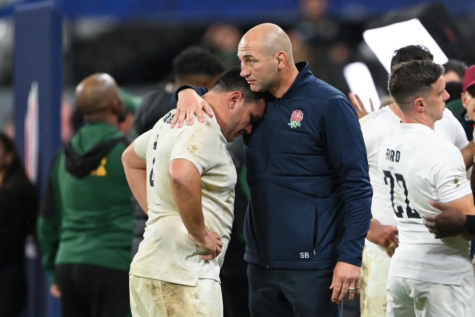 England head coach Steve Borthwick embraces a devastated Jamie George (Getty Images)