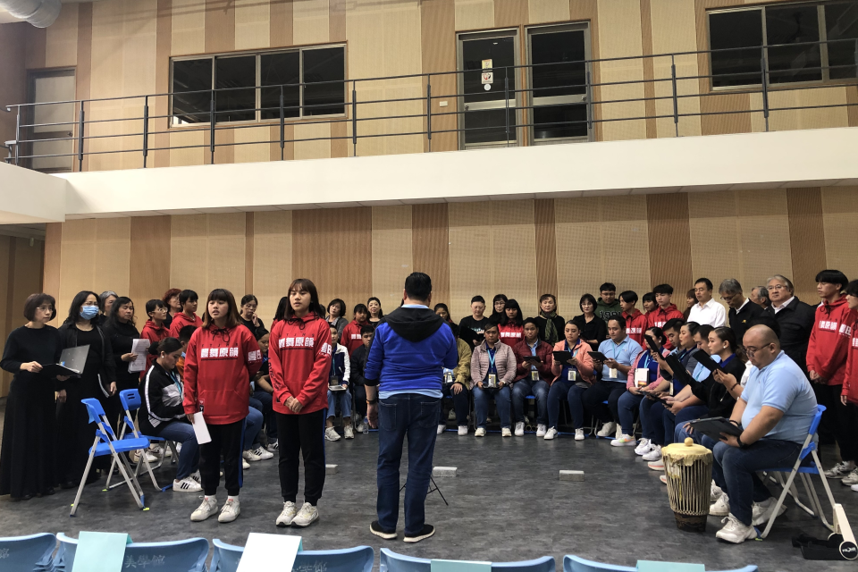 菲律賓瑪德利加合唱團（Philippine Madrigal Singers）與臺東室內合唱團、豐田國中豐舞原韻合唱團共同練唱