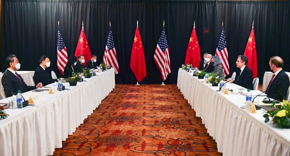美國與中國外交高層會談爆發激烈言詞交鋒。   圖：達志影像/路透社
