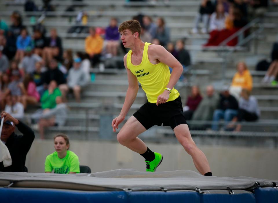 New London's Kade Benjamin won a Class 1A state title in the boys high jump during the Iowa high school state track and field meet at Drake Stadium in Des Moines on Friday, May 20, 2022.