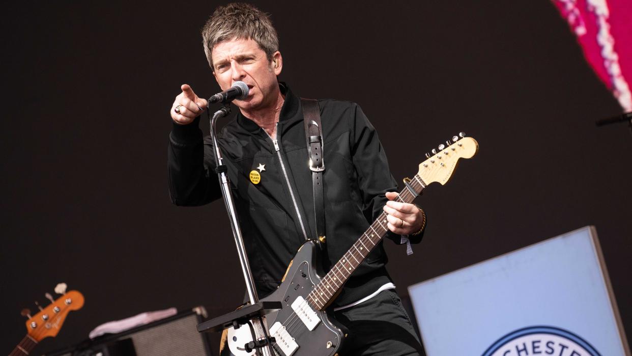  Noel Gallagher performs on The Pyramid Stage during day four of Glastonbury Festival at Worthy Farm, Pilton on June 25, 2022 in Glastonbury, England 