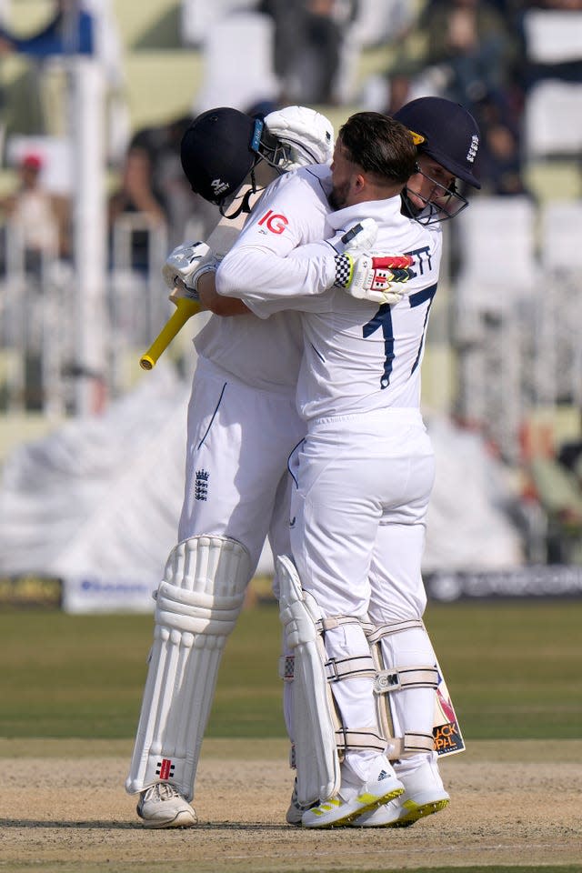 Ben Duckett (right) and Zak Crawley celebrate