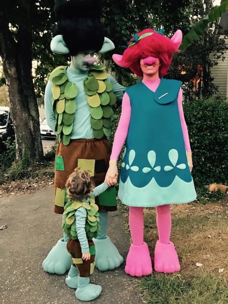 Fue un proyecto familiar (y promocional) para Justin Timberlake. Junto a Jessica Biel y su hijo Silas se vistieron de personajes de su film animado “Trolls”.