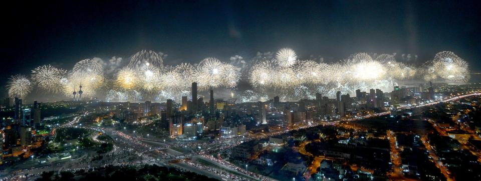 A stunning fireworks display in Kuwait City organised by Filmmaster MEA and Parente Fireworks has been recognised as the Largest Firework Display in the world by Guinness World Records, with 77,282 fireworks, outdoing the previous record of 60,000.<br><br>(Photos supplied by Filmmaster MEA and Parente Fireworks.)